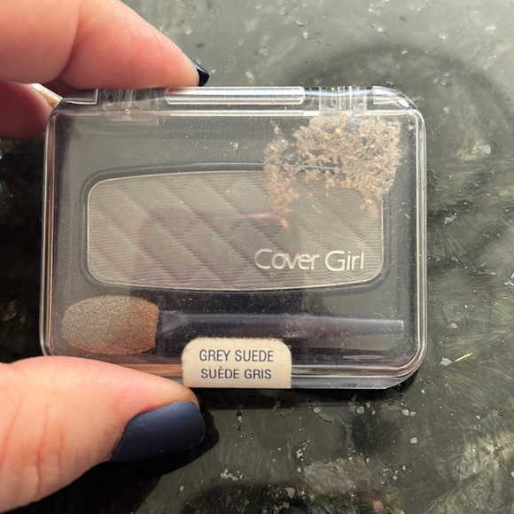 Grey Eyeshadow - Picture 2 of 3